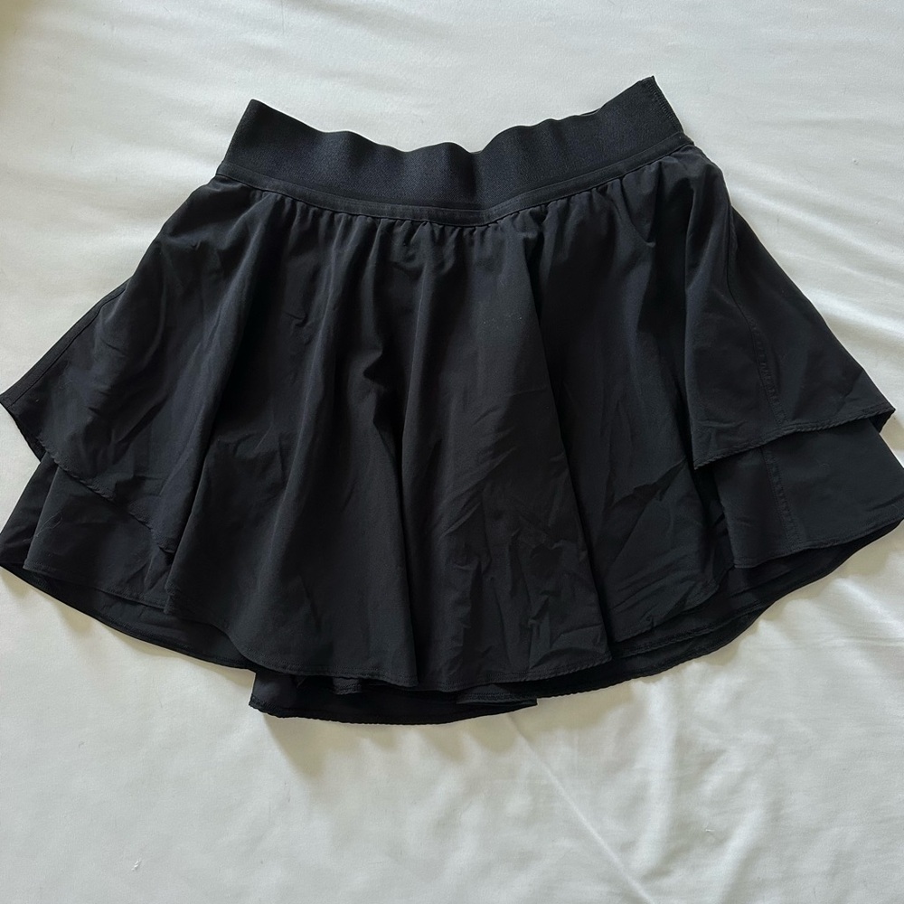Lululemon court rival skirt